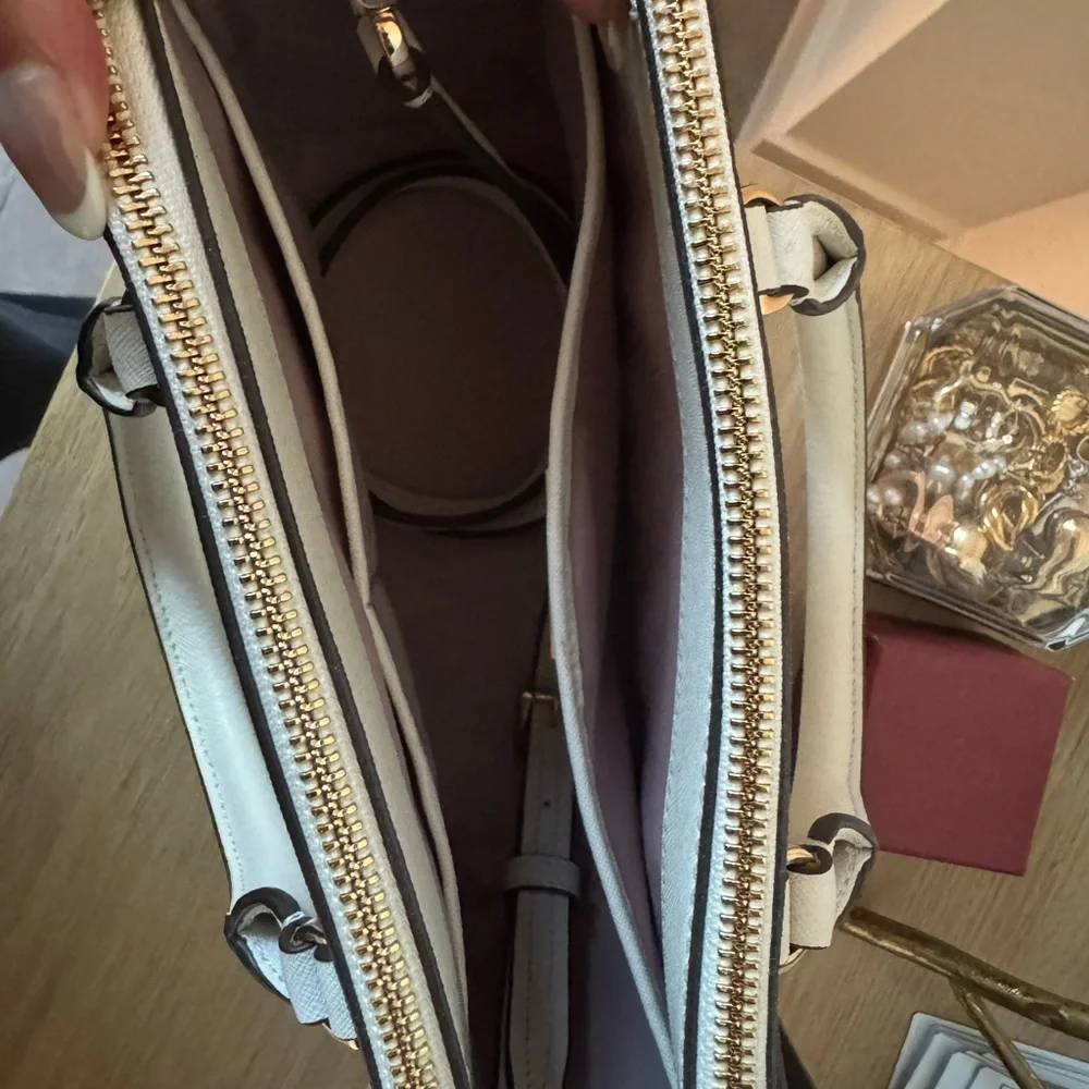 Tory Burch White Saffiano Leather Double Zip Handbag Satchel Crossbody